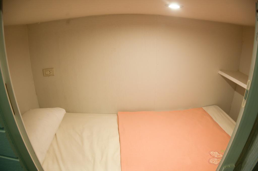 Hotel Capsule Suratthani Surat Thani Bilik gambar